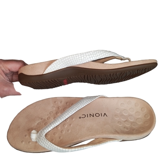 Vionic Dillon White Lizard Embossed Print Flip Flop Thong Sandals Size 8 Wide - Picture 4 of 10